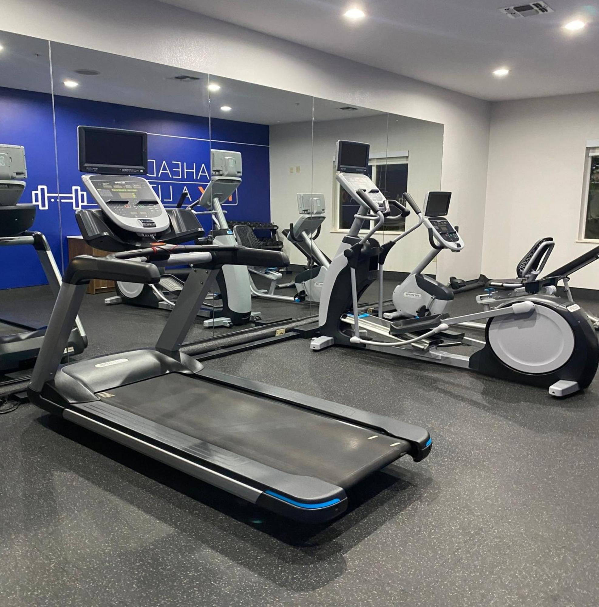 Holiday Inn Express And Suites Snyder By Ihg Bagian luar foto